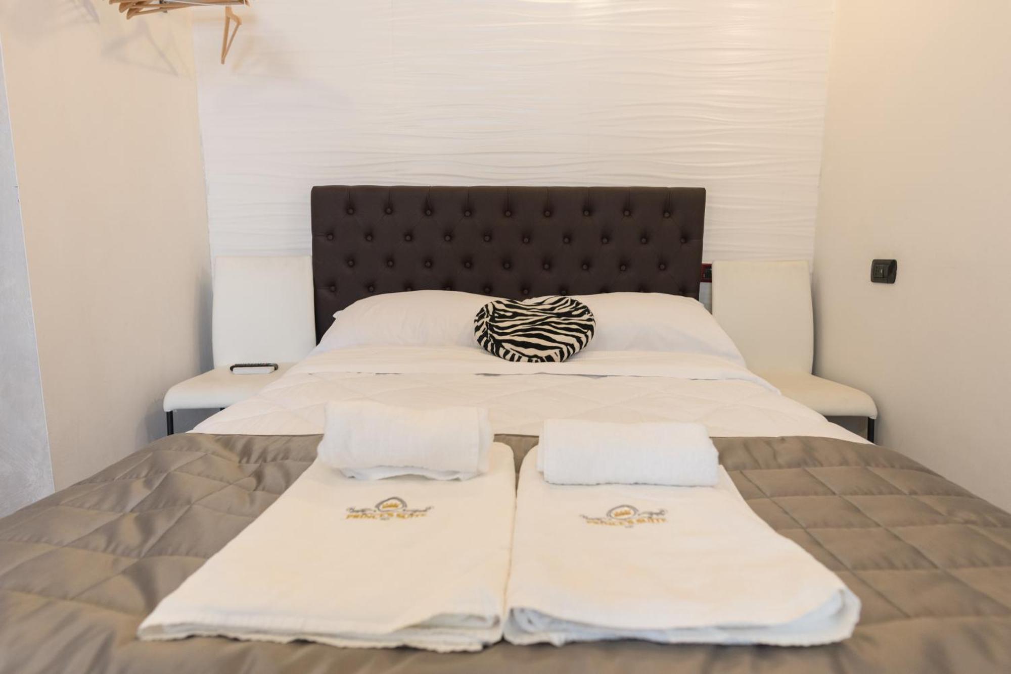 Prince'S Suite - Budget Rooms & Apt Piazza Del Popolo Rom Exterior foto